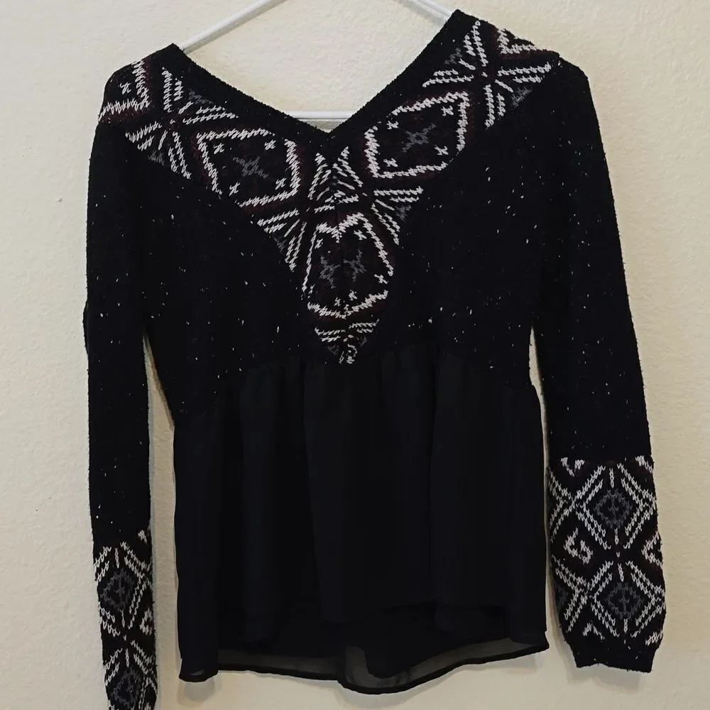 - Abercrombie And‎ Fitch Tie Up V-neck Sweater Size x Small